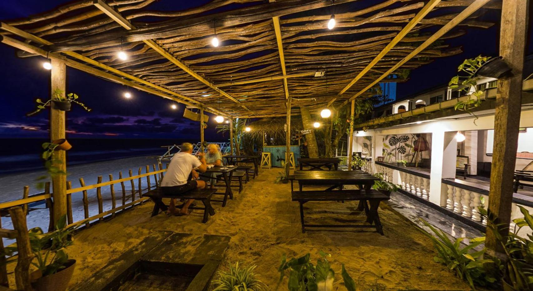 Sea Shine Guest House Hikkaduwa Exteriör bild
